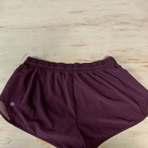 Lululemon Hotty hot 2.5 Red Merlot